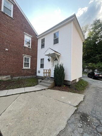 Foto del edificio - 815-819-819 River St