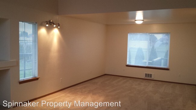 Building Photo - 730 S Vassault St