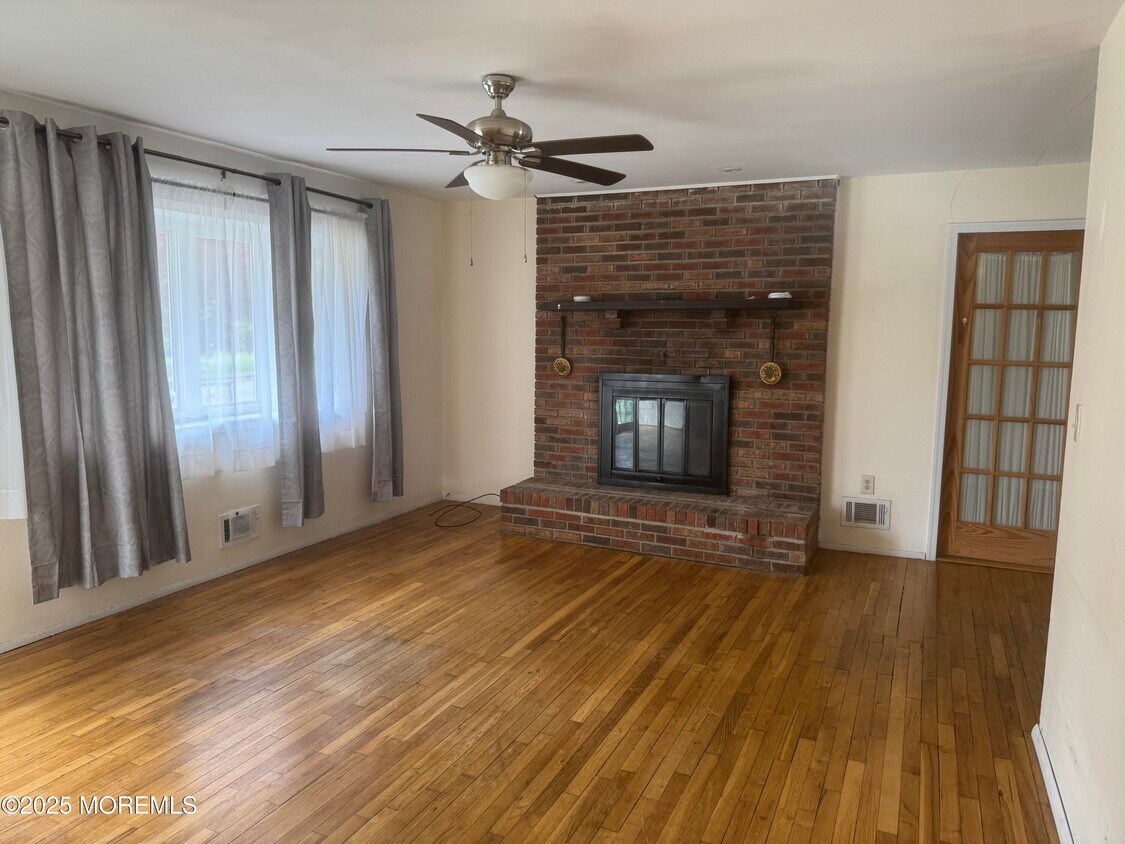Foto principal - 716 Shell Pl