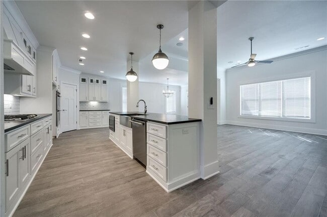 Building Photo - 3421 Galaxy Cir