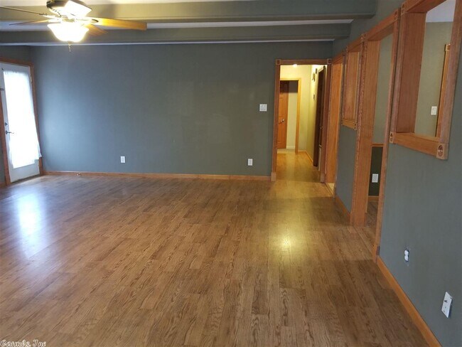 Building Photo - 2809 General Samuels Rd