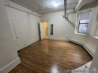 Building Photo - 1144 Commonwealth Ave