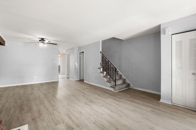 Foto del edificio - 1705 Walnut Ridge Est