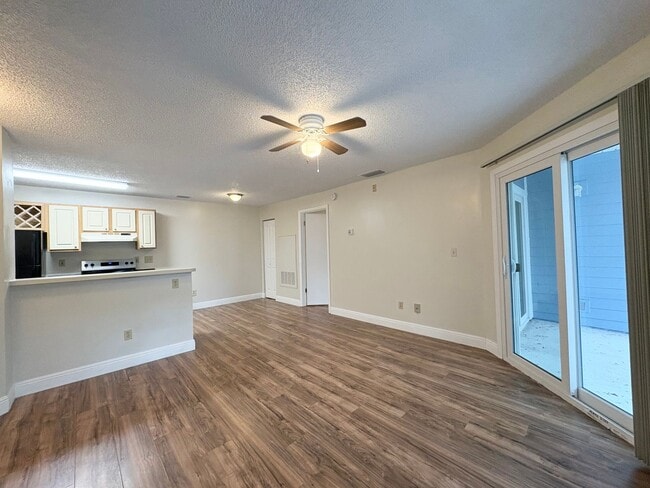 Photo - Lake Mary Condo ~ Fresh Paint, Laminate Flooring, Fantastic Amenities!