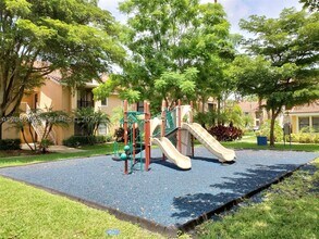 Building Photo - 10500 SW 155th Ct