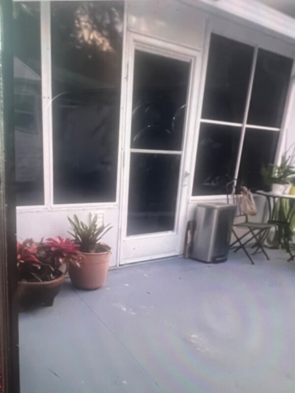Foto del edificio - 641 NE 163rd St