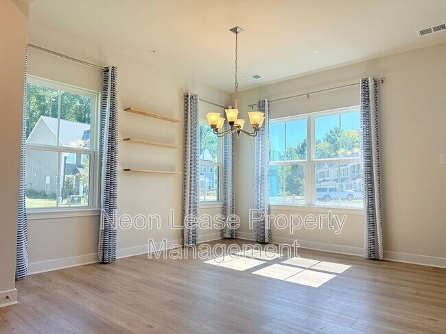 Foto del edificio - 11020 Augusta Ln