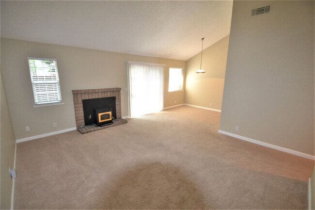Building Photo - 4802 Lewis Carroll Way