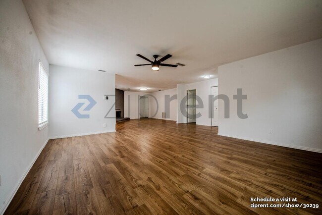 Building Photo - 2829 Lancer Ln