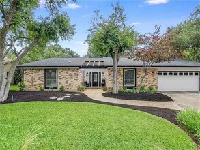 Building Photo - 1100 St Williams Ave