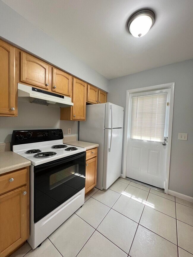 1023 Louisiana Ave, Sebastian, FL 32958 Townhome Rentals in Sebastian FL