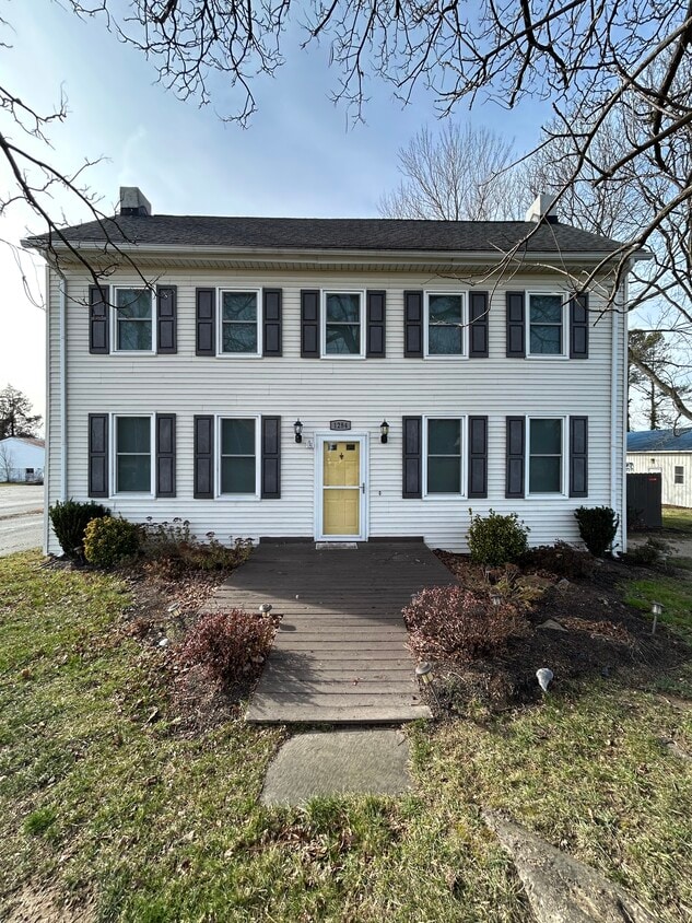 Foto principal - 1284 S Bay Rd