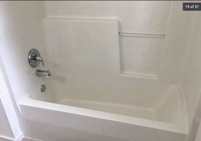 Foto del edificio - $500 OFF First 2 Months – Spacious 4BR/3BA Home with BRAND-NEW Carpet Throughout, Fenced Yard & 2...