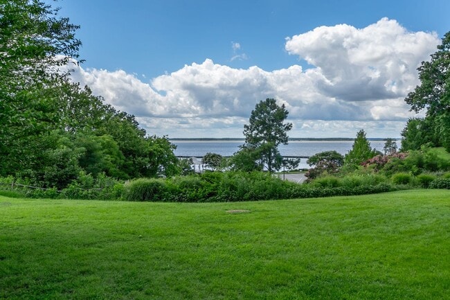 Photo - 707 Graves Ordinary Apartment