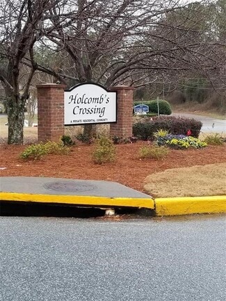 Building Photo - 205 High Creek Dr