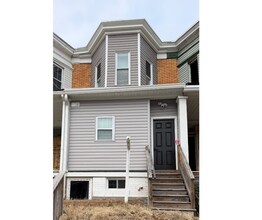 Building Photo - 716 E 23rd St