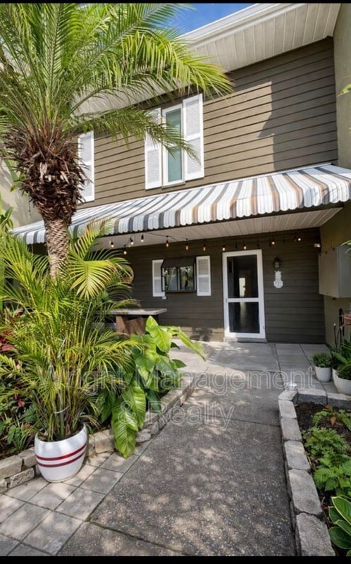 Photo - 727 North Himes Avenue