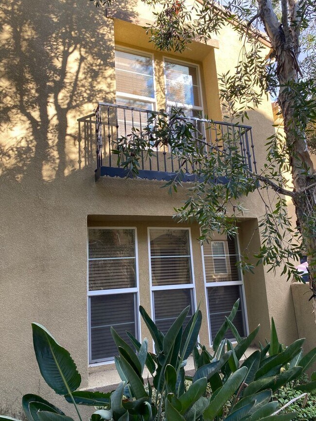 Foto del edificio - 28285 Socorro St