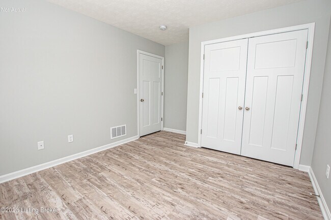 Foto del edificio - 504 Eagle Pointe Dr