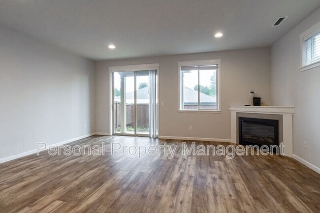 Building Photo - 5832 NE 56th Place