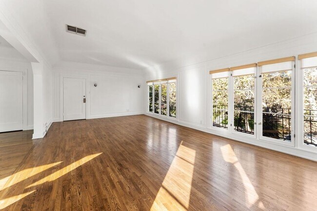 Foto del interior - 175-181 N. Sycamore Avenue,