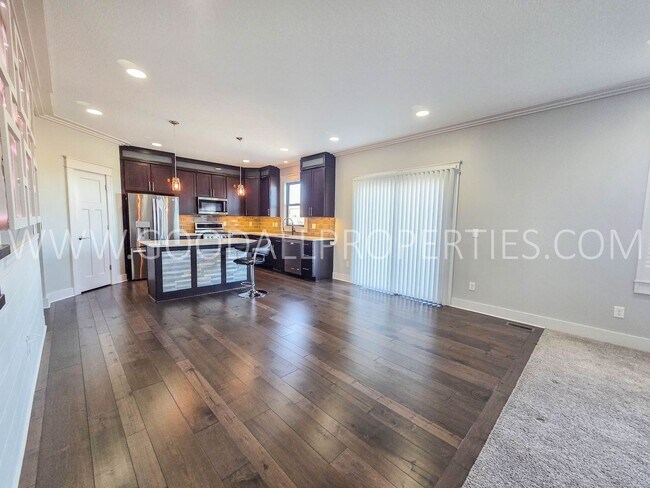 Foto del edificio - 4-Bedroom Walkout with 3-Car Garage in Waukee Schools