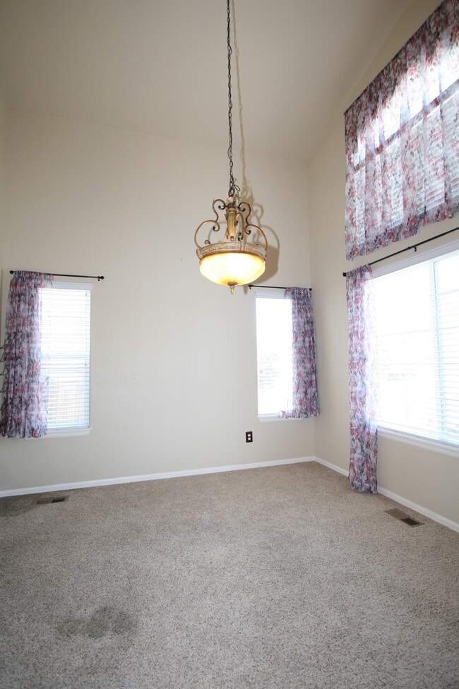 Foto del edificio - 3 Bedroom Home in Painted Sky!