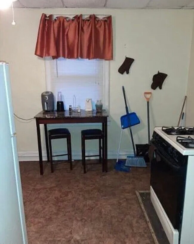 Building Photo - 73 Franklin St