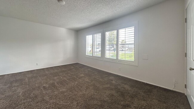 Foto del edificio - Cozy 1 Bedroom, 1 Bathroom Condo in Colton!!