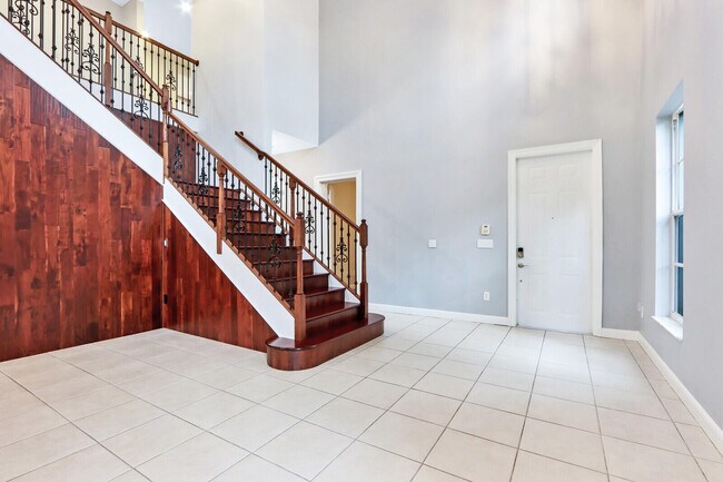 Foto del edificio - 1904 Flower Dr