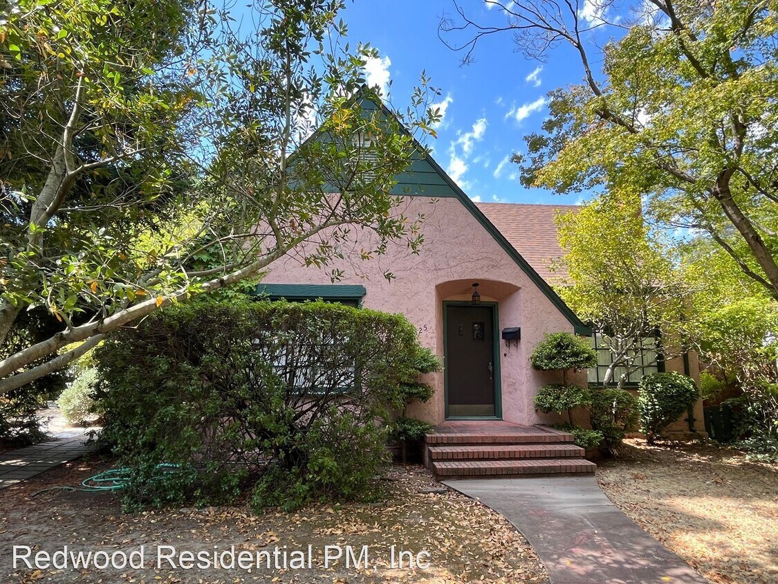Foto principal - 3 br, 2 bath House - 925 Wright Street