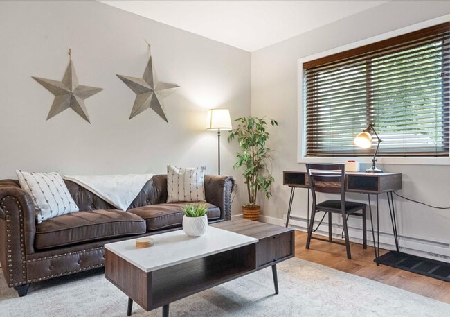 Building Photo - 1217 E Wilson St