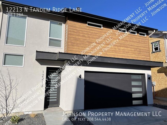 Foto del edificio - Modern Townhome Living in Eagle Foothills ...