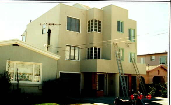 Foto del edificio - 888 Warfield Ave