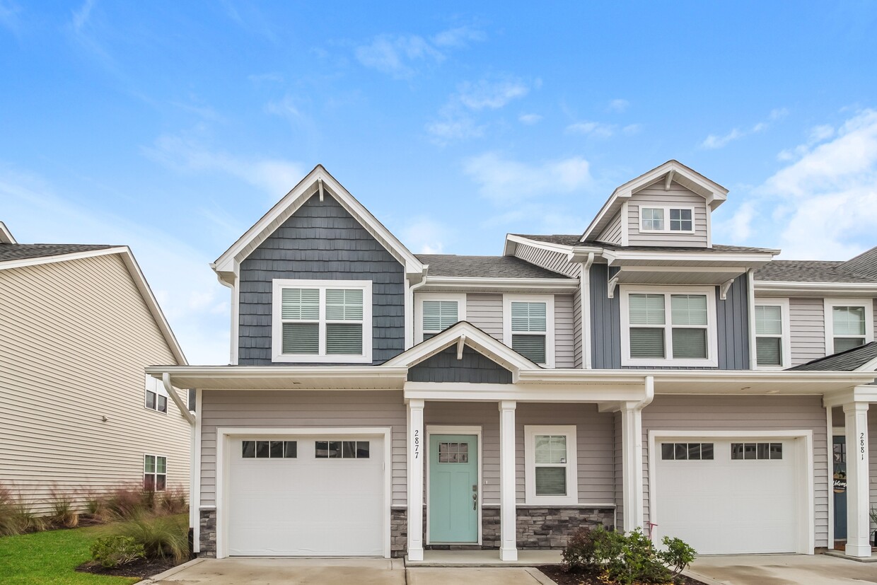 Primary Photo - 2877 Summer Townes Wy