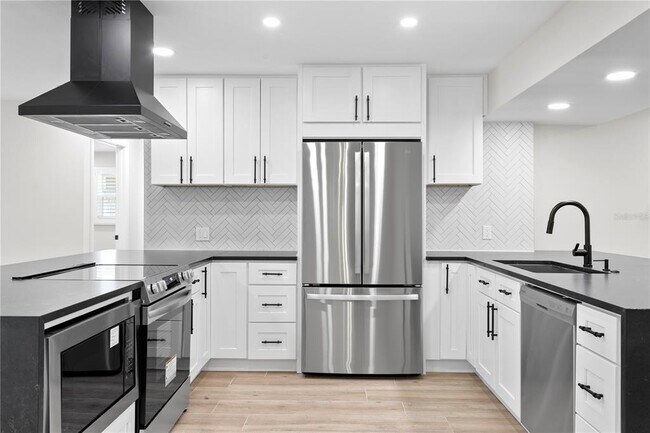 Foto del edificio - 4235 Carson St NE
