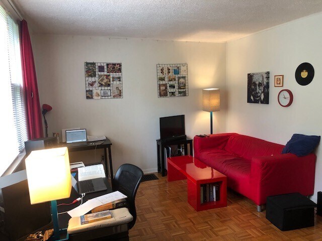Living Room - 222 S 9th St