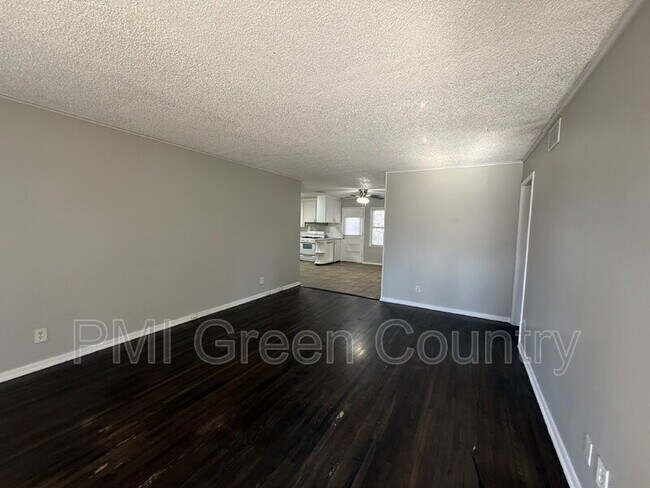 Foto del edificio - 1017 E 38th Pl