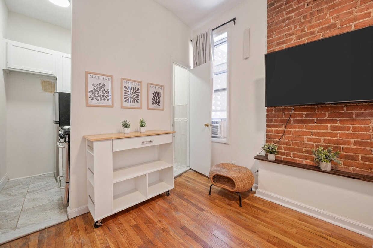 Foto principal - 1762 2nd Ave