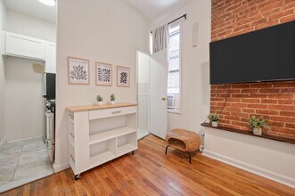 Building Photo - 1762 2nd Ave