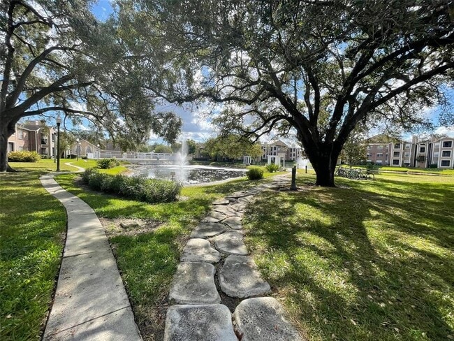 Building Photo - 5530 Chrishire Way