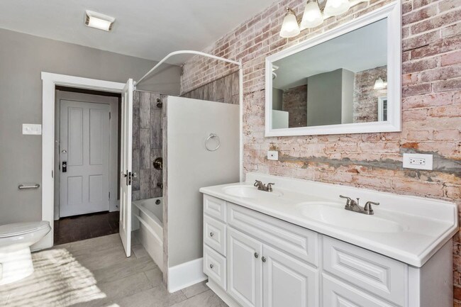 Foto del edificio - 1340 N Park Ave