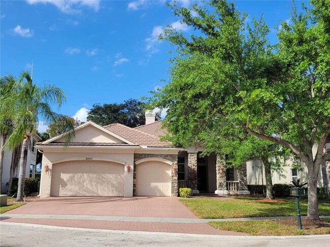 Building Photo - 8493 Butler Greenwood Dr