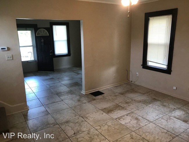 Building Photo - 2 br, 1 bath House - 212  Grubb St.
