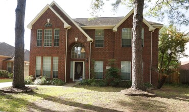 Building Photo - 4607 Forest Home Dr