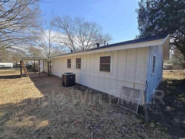 Building Photo - 501 Bristol Dr