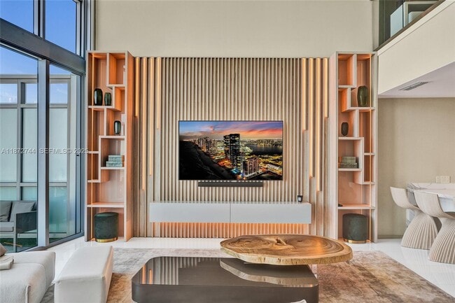 Building Photo - 1100 Biscayne Blvd