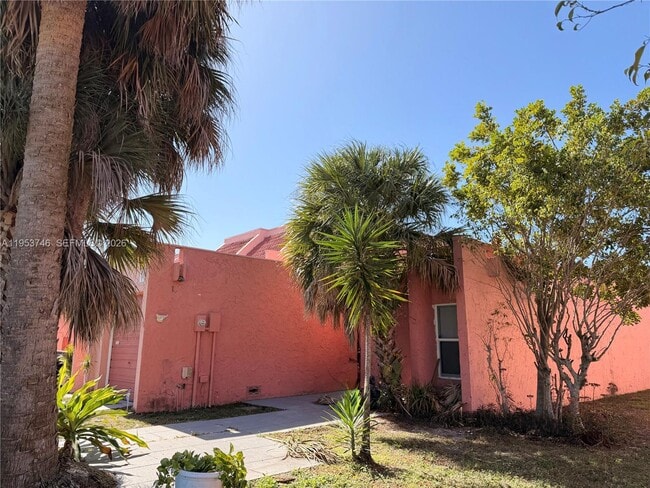 Foto del edificio - 1649 NW 56th Terrace