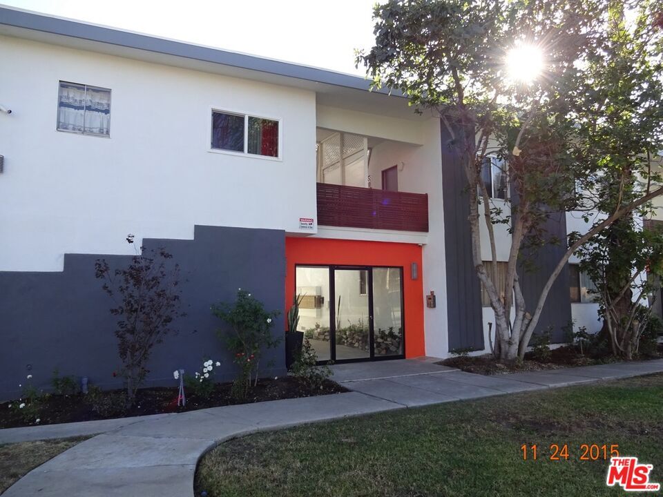 Primary Photo - 5360 Kester Ave
