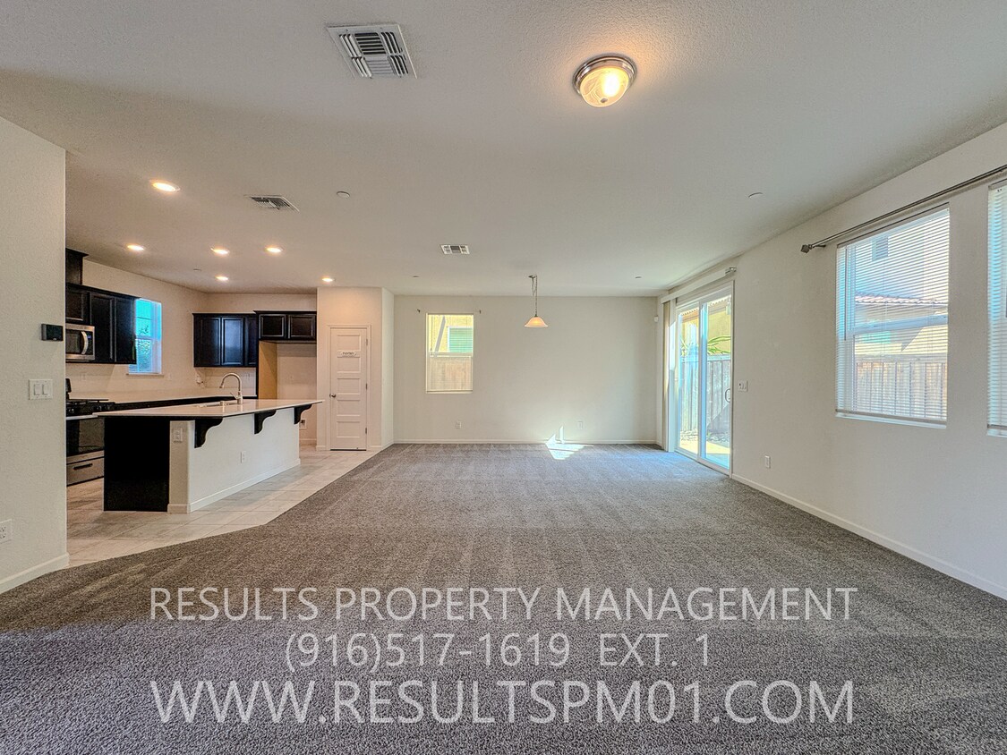 Foto principal - Luxury at great price! Looks like a model!...